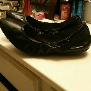 COLE HAAN FLATS