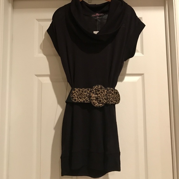 Black cowl neck top with Leopard belt!