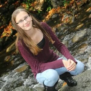 Meet your Posher, Cynthia