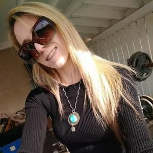 Meet your Posher, Leah