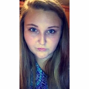 Meet your Posher, Alexandra