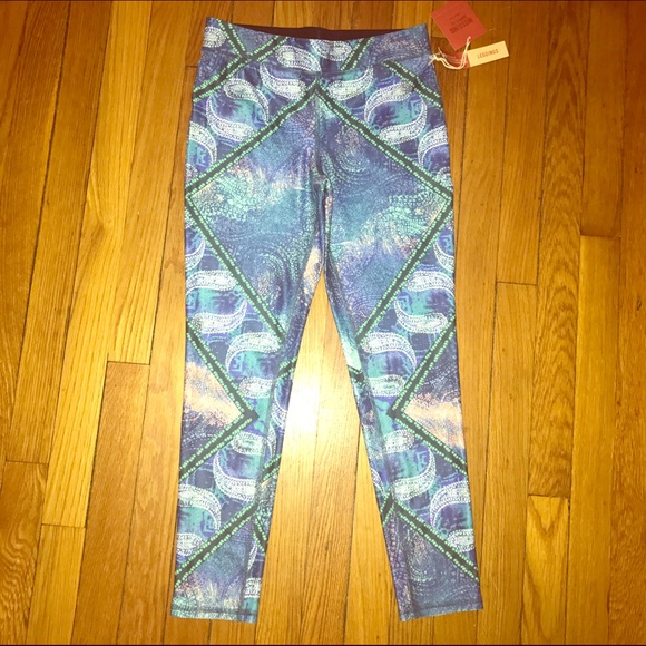 NWT Mossimo compression fit exercise leggings