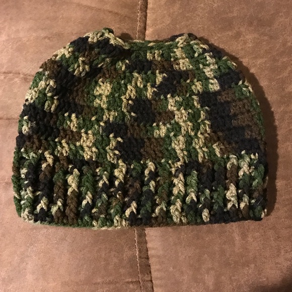 Messy Bun Beanie with matching Gloves - Picture 3 of 3