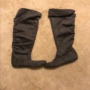Women's Gray slouchy boots