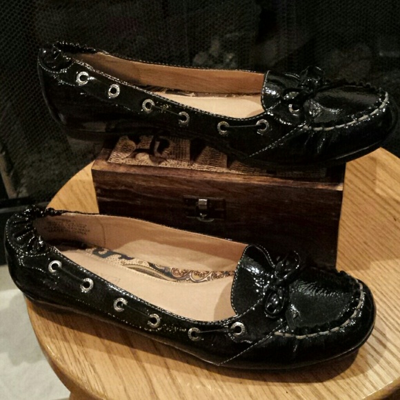 sperry black flats
