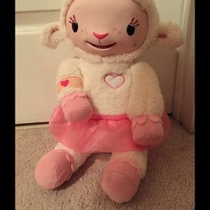 💕1 day Sale💕DisneyJr Doc McStuffins Lambie!