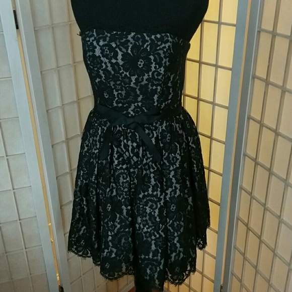 Robert Rodriguez lace a-line strapless dress prom