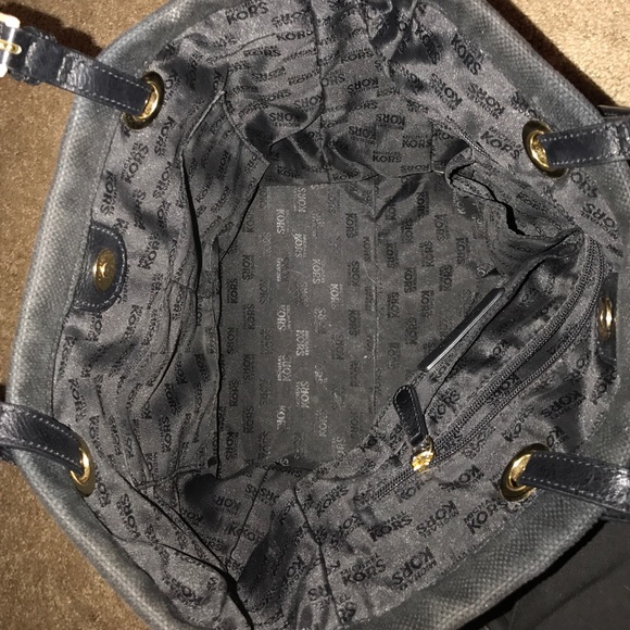Purse - Picture 2 of 2