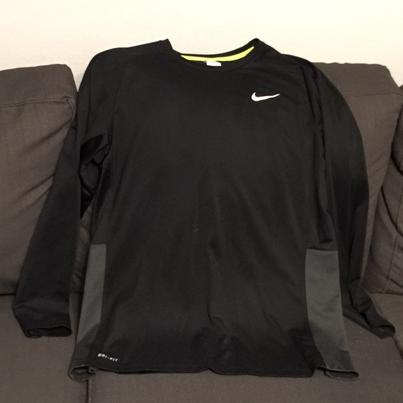 🎉Final Markdown🎉 XL Nike Dri-Fit Long Sleeve