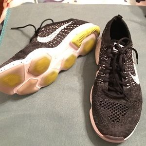 Nike flynit zoom