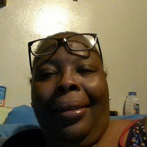 Meet your Posher, Alma