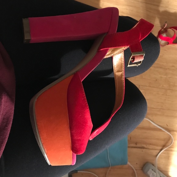Multicolored heels - Picture 3 of 3
