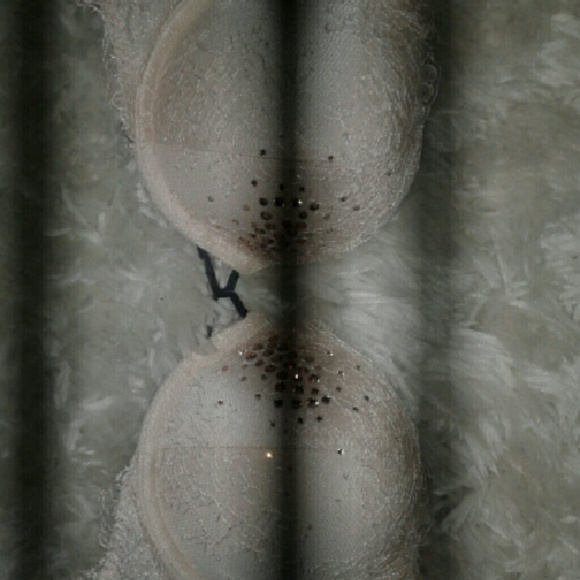 32b Victoria's secret bombshell bra
