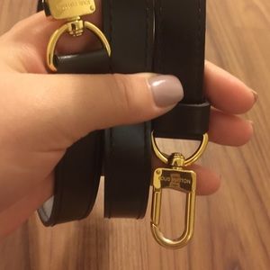 Louis Vuitton Speedy 30 bag strap