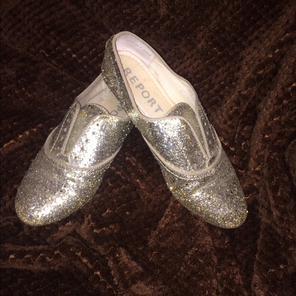 Gold glitter flats. 💜💛💚