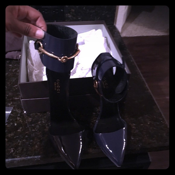 Gucci Vernice Crystal Classic Marine Heels