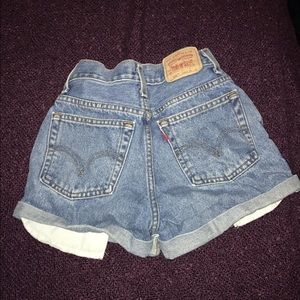 Levi high waisted shorts