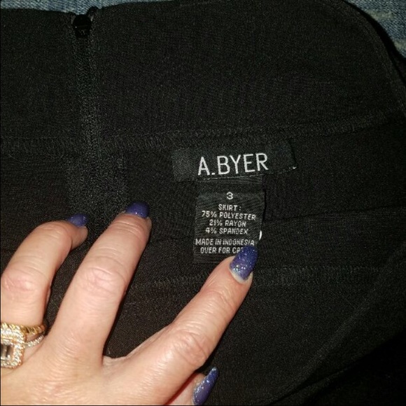 Nwt skirt with pockets - Picture 4 of 4