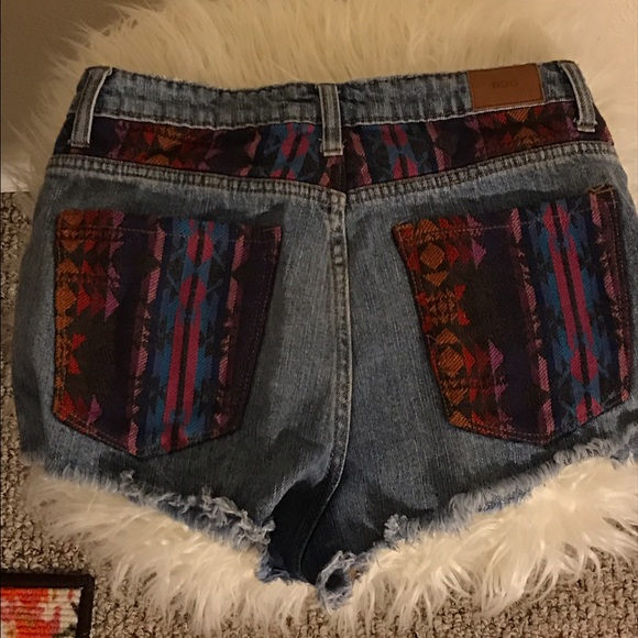 Girlfriend high rise denim shorts by BDG