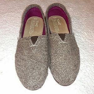 TOMS Shoes