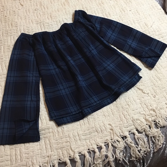 Anthropologie Tops - Cloth and Stone Off the Shoulder Plaid Blue Top Anthropologie Tops - Cloth and Stone Off the Shoulder Plaid Blue Top
