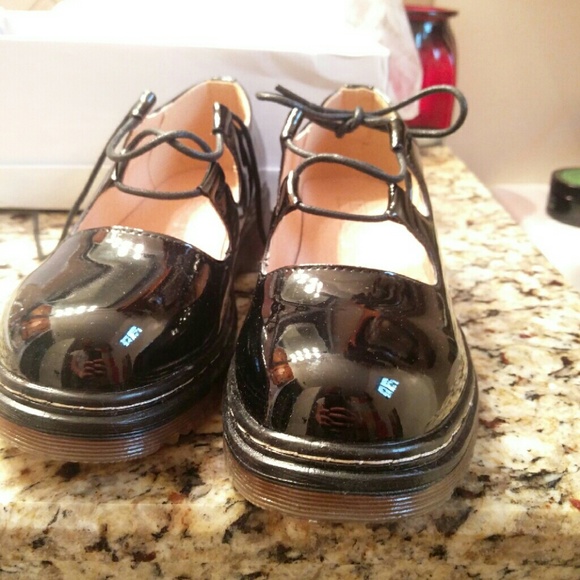 Lace up cleated ballet shoes - Picture 3 of 4