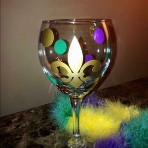 Mardi Gras Wine Glasses