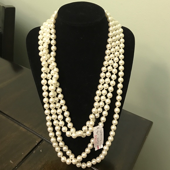 Premiere Designs Opening Night necklace