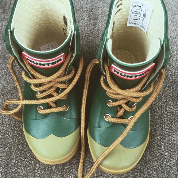 *NEW*Super adorable Hunter boots!🌳