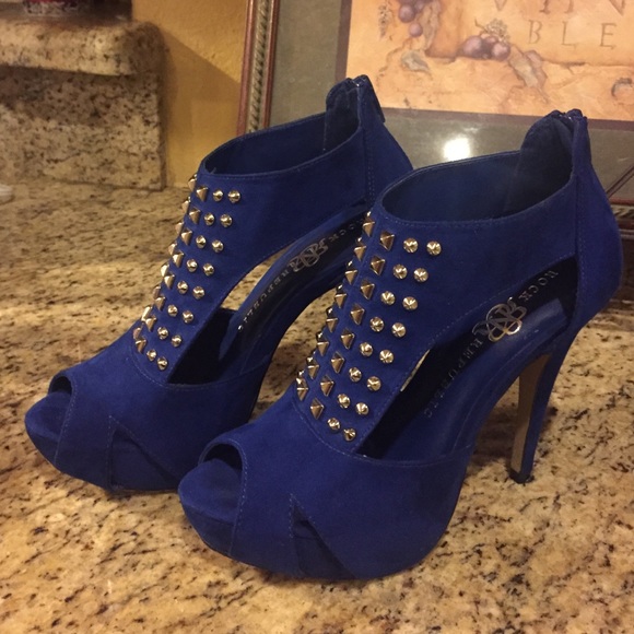 RockRepublic Blue Heels Size 6