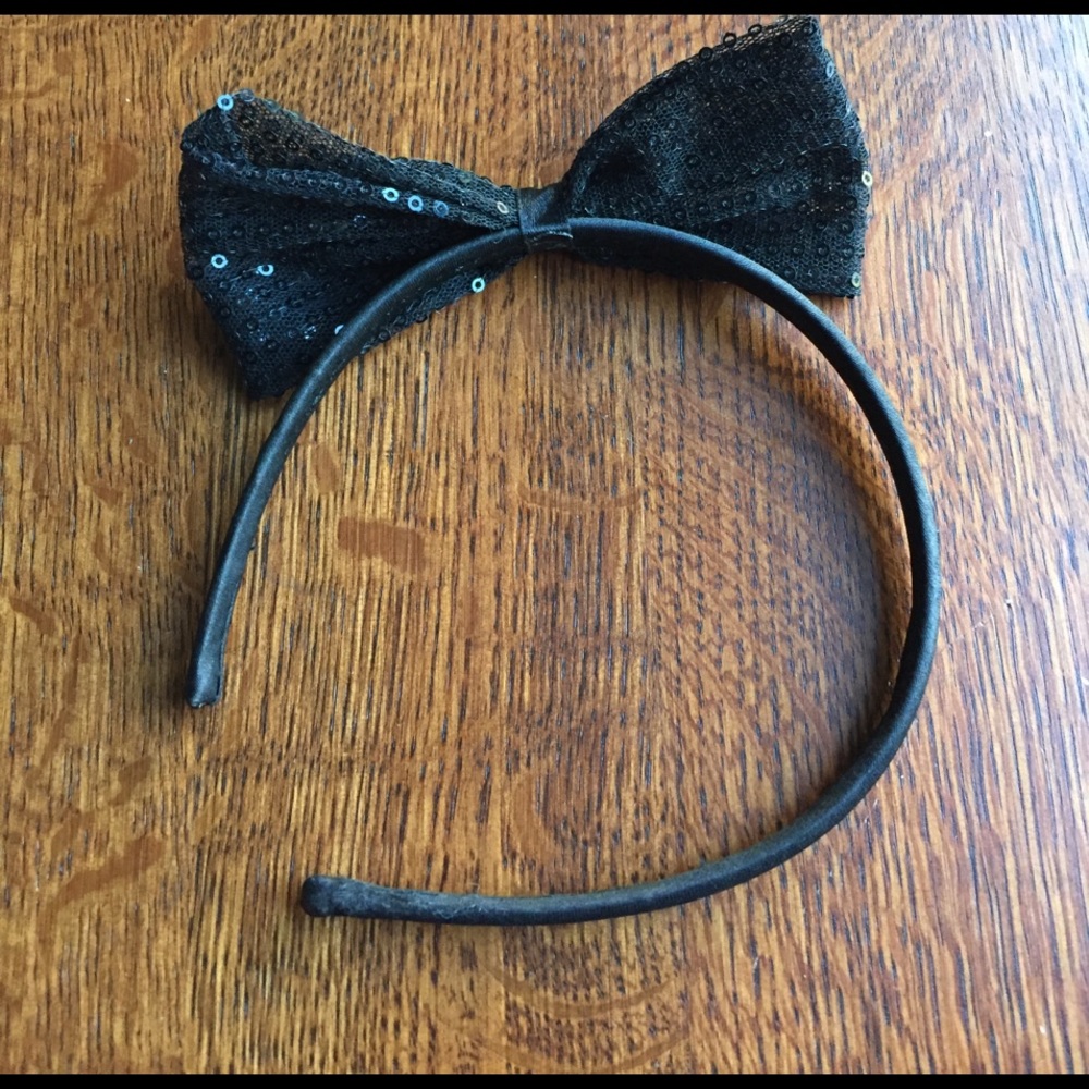 Black sequined bow headband