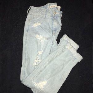 Hollister distressed boyfriend jeans