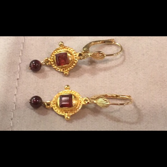 Meet your Posher, Joan - Picture 2 of 2