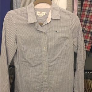 Vineyard Vines button up blouse