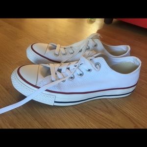Brand new never been worn converse!