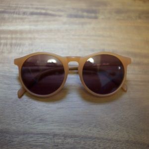 Profound Aesthetic x UO honey round sunglasses