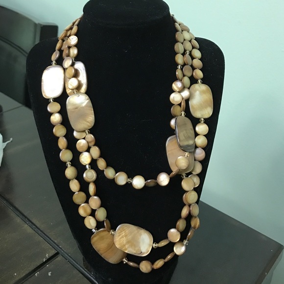 Premiere Designs Mocha necklace