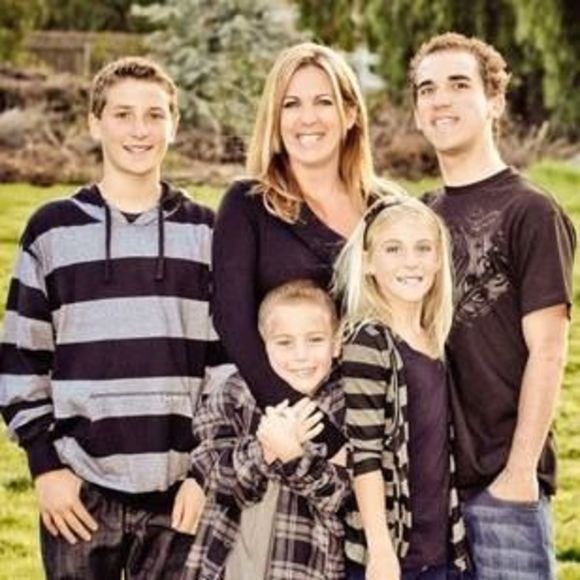 Meet your Posher, Sheri - Picture 1 of 1