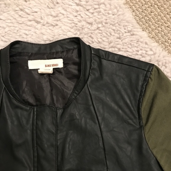 Sans Souci - Leather-Like Jacket with Green Sleeve - Picture 2 of 4