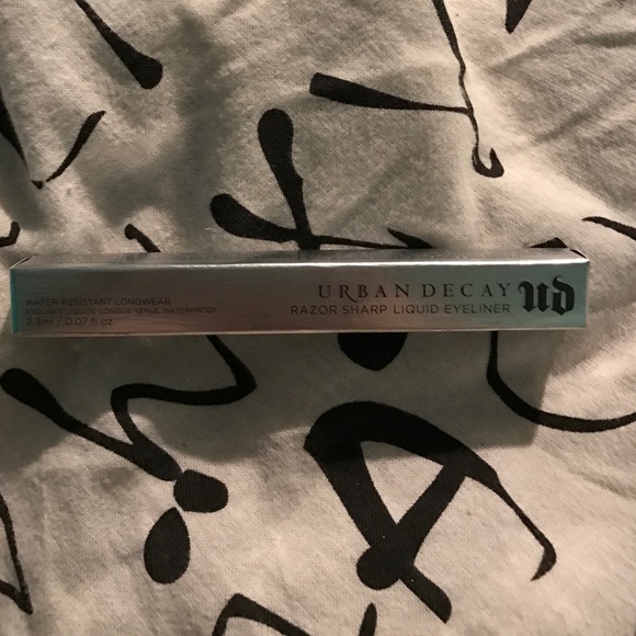 Urban Decay Razor Sharp Liquid Eyeliner - CUFF
