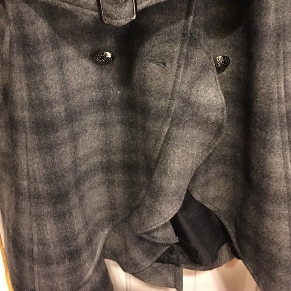 Gray guess coat - Picture 2 of 4