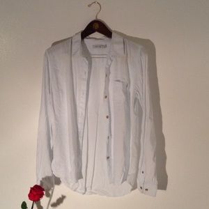 OBEY open off white/blue shirt