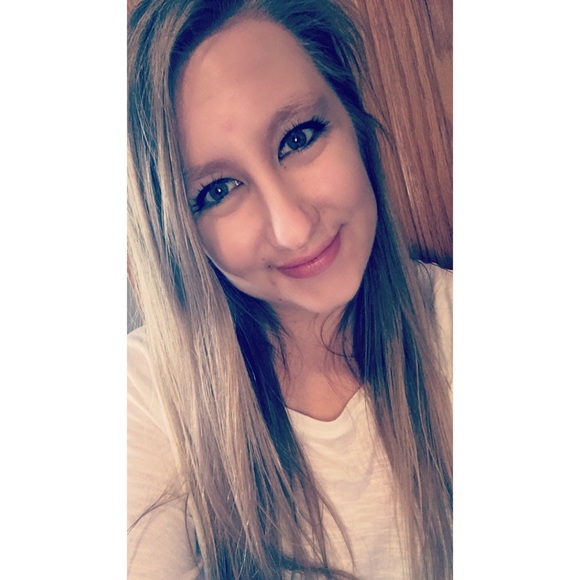 Meet your Posher, Kallie - Picture 1 of 1