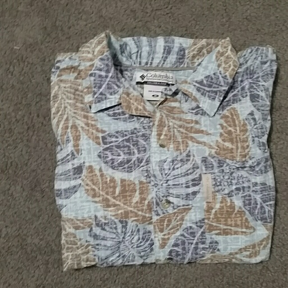 Columbia button down shirt