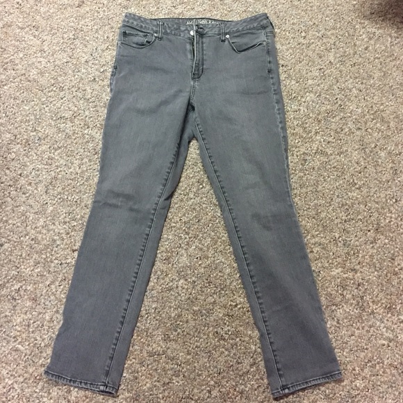 High waisted AEO skinny jeans