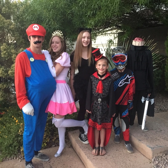 Meet your Posher, Carrie - Picture 5 of 8