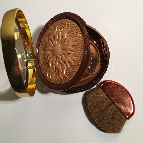Bronzer illuminator