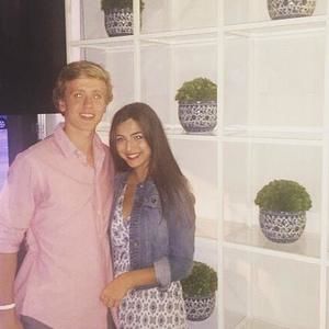 Meet your Posher, Hunter