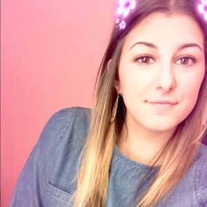 Meet your Posher, Daniella