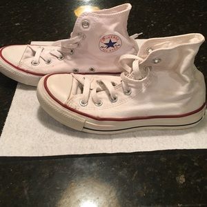 White chuck Taylor converse
